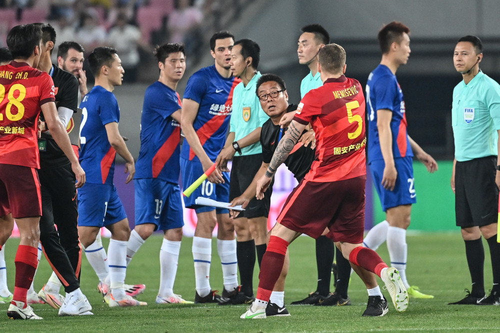 APP下载-包含申花胜负成谜！战平重庆力帆，定位球成金点的词条