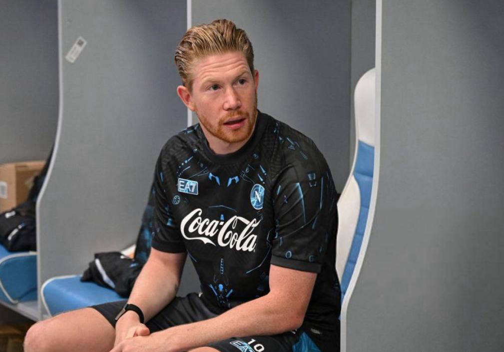 C7娱乐-那不勒斯球员士气高涨，集体斗志昂扬备战的简单介绍