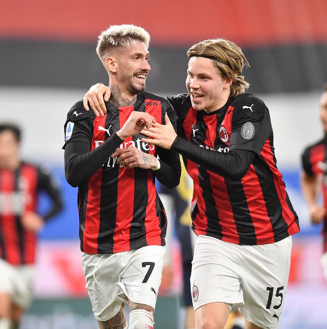 官方网站-AC米兰客场大胜都灵，继续领跑积分榜的简单介绍